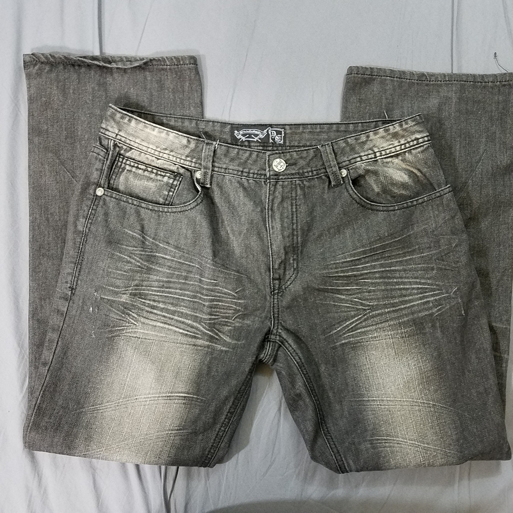 Born in LA jeans black distressed sz 38